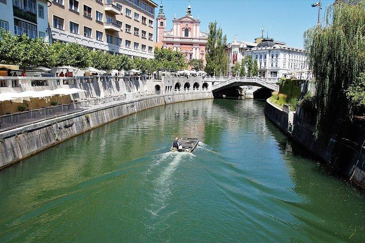 Trasferimento privato da Zagabria a Lubiana con giro turistico