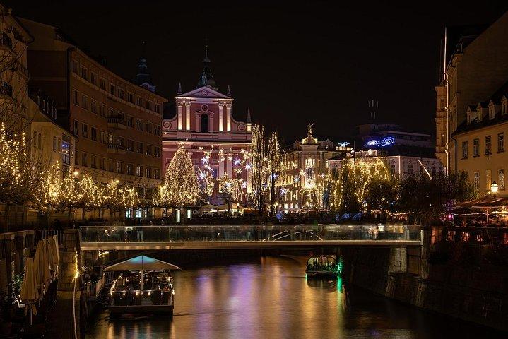 Transferência privada de Zagreb para Liubliana com passeios turísticos