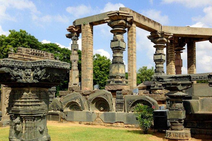車でハイデラバードから世界遺産のラマッパ寺院とコヒノール ダイヤモンド ツアー