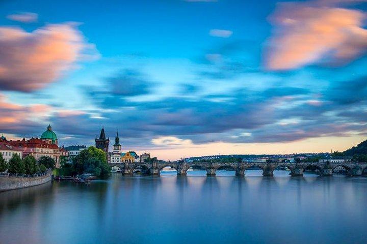 Liten gruppvandring fotvandring i Prag
