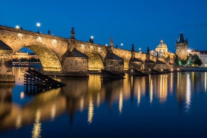 Liten gruppvandring fotvandring i Prag