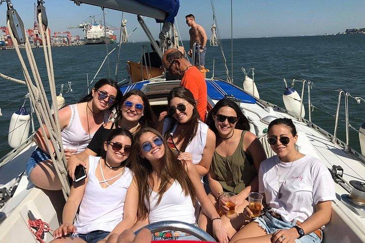 PRIVATE BOAT TOUR Lisbon