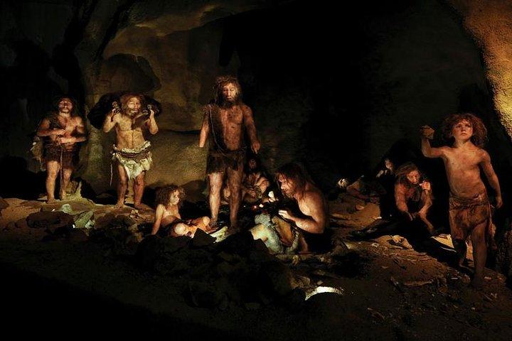 Time Capsule Tour: Neanderthaler Museum, Middeleeuws kasteel en de geboorteplaats van Tito