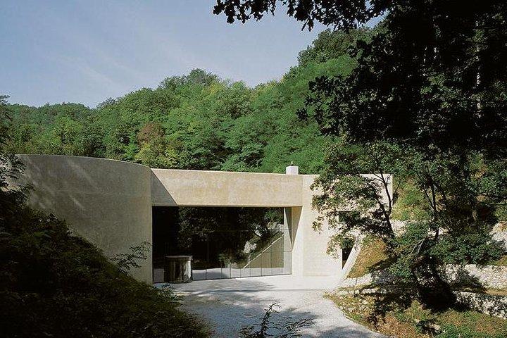 Time Capsule Tour: Neanderthaler Museum, Middeleeuws kasteel en de geboorteplaats van Tito