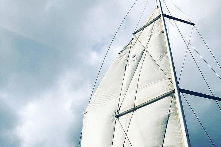 ルイスと彼のチームと一緒にタイロナへの航海: ユニーク!