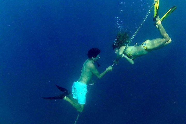 ルイスと彼のチームと一緒にタイロナへの航海: ユニーク!