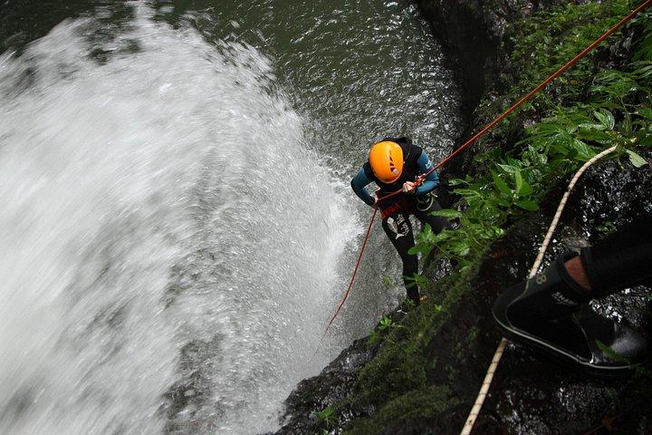 Mellemkløftetur på Bali "Samba canyon"