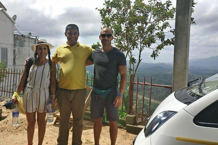スリランカ旅行グループツアーパッケージ