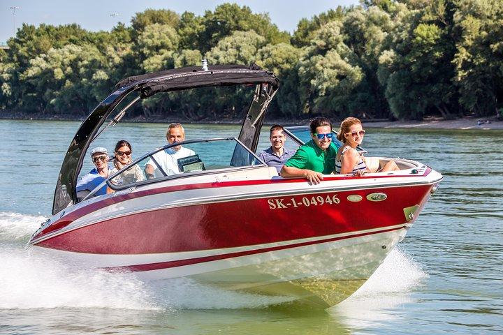 Bratislava by speedboat 1 Hour