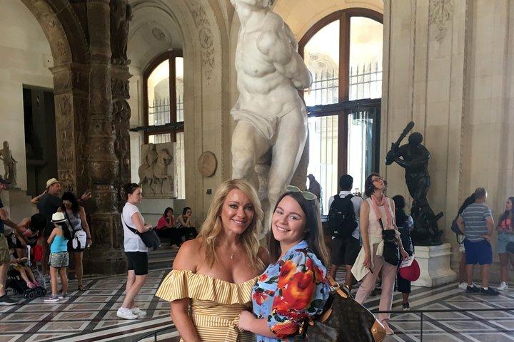 Descubre los secretos del Louvre.