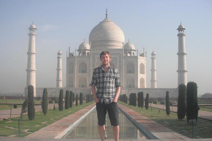 Taj Mahal Sunrise Private Tour from Delhi