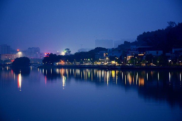Guangzhou und Zhaoqing Tour mit Bullet Train Transfer von Hong Kong