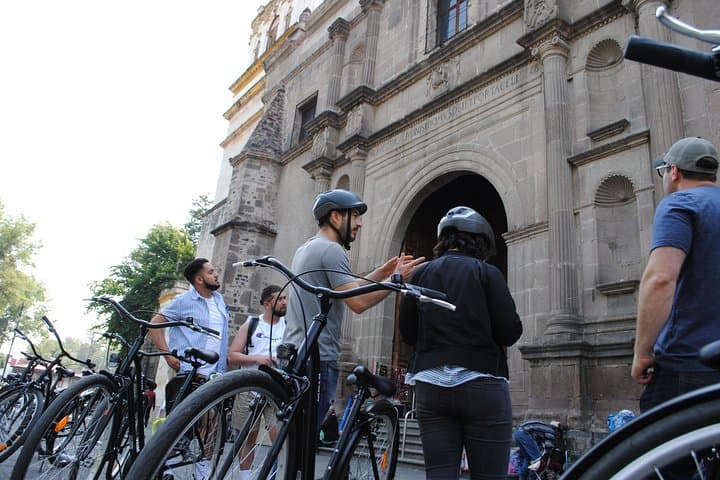 Frida Kahlo VIP [Museum Tickets Included] Bike, Markets & Churros