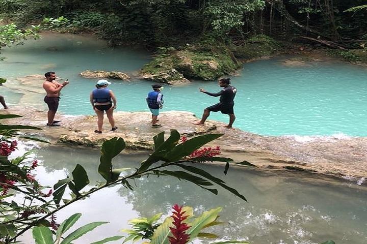 Excursão particular em Blue Hole e Secret Falls