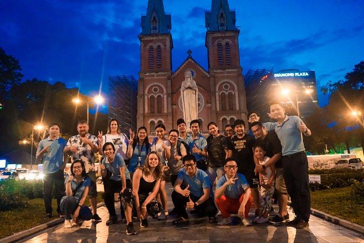 Saigon verkennen per scooter, dag of nacht
