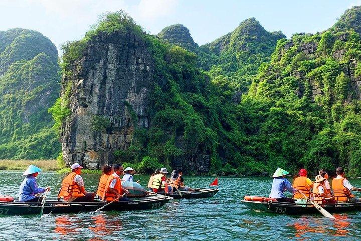 ハノイから：人気の観光地トラン・アン＆ホア・ル・ワンダーフル風景