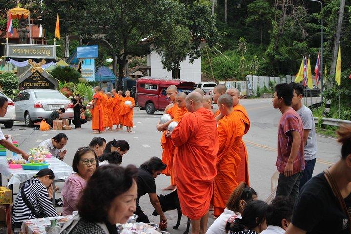 Hoteller i nærheden af Morning Alms, Doi Suthep, Mon Jam, Long Neck & More