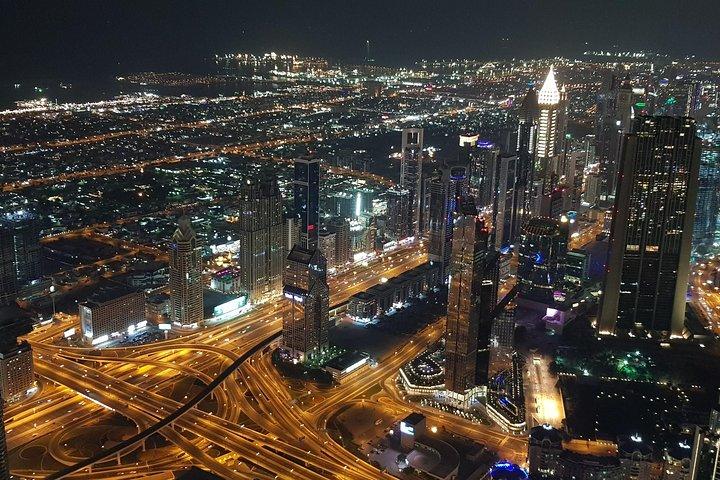 Burj Khalifaチケットで夜のドバイシティツアー