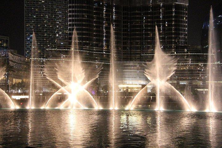 Burj Khalifaチケットで夜のドバイシティツアー