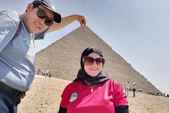 8 uur Gizeh-piramides, Sakkara-piramides, de oude stad van Memphis, lunch en kameelrit