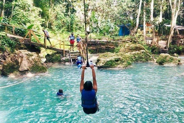 Gemeinsame Tour: Irie Blue Hole & Secret Falls Adventure Tour von Ocho Rios