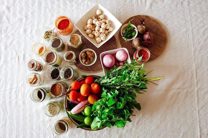コロンボの地元の家庭で味わう伝統的なスリランカ料理