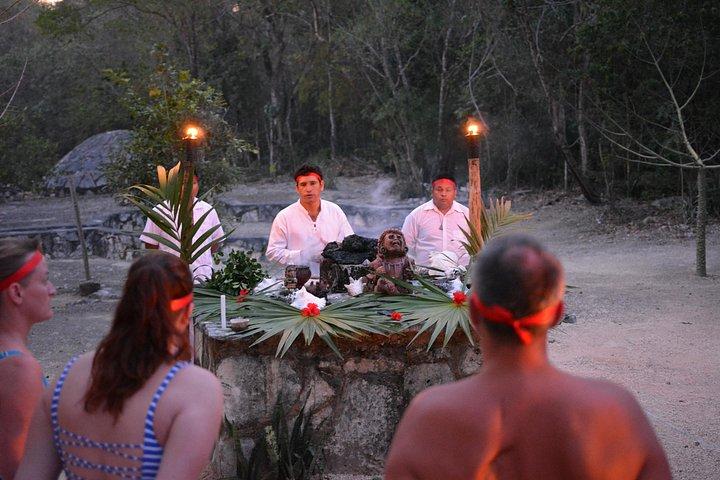 Serata cerimoniale Maya da Cancun e Riviera Maya