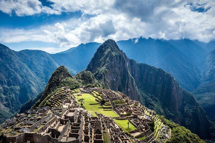 2 Day Machu Picchu Train Journey & Guided Visit