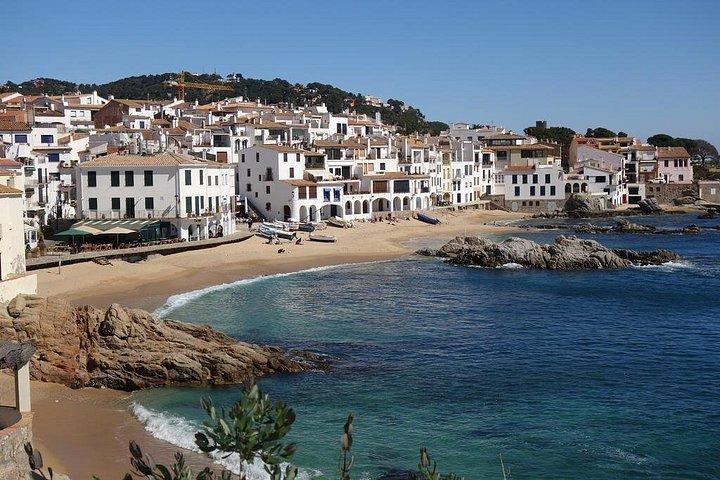 バルセロナ発ダリ美術館とコスタ・ブラバ小グループ日帰り旅行