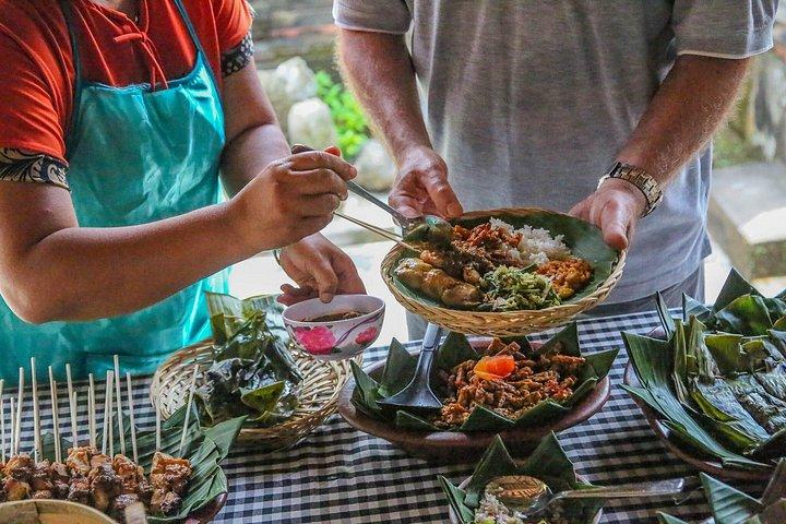 バリ料理教室＆タナロット寺院見学 - プライベート＆オールインクルーシブ