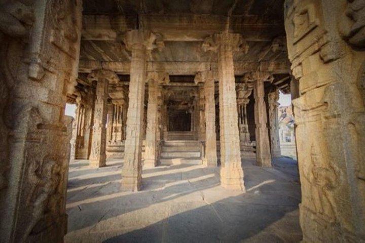 プライベートツアー:Hampi&Hospet Guide with Guide