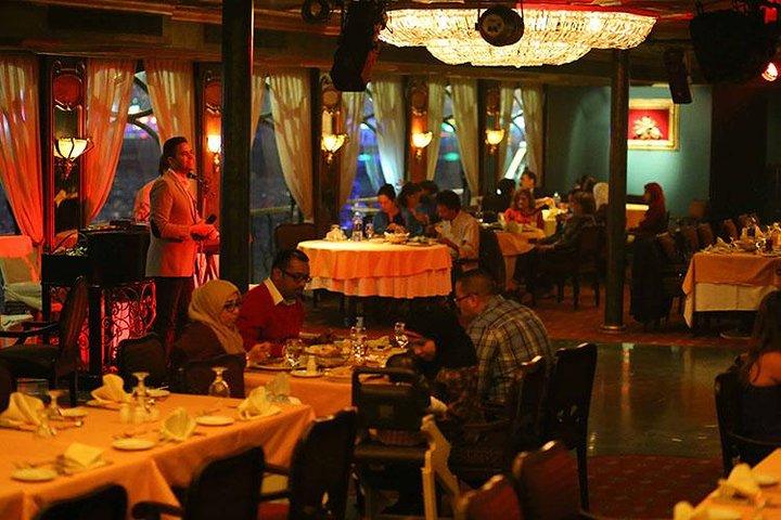 Nile Dinner Cruise med Folkloric Shows