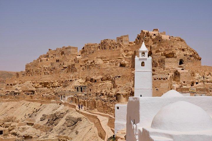 The three desert and mountain oases