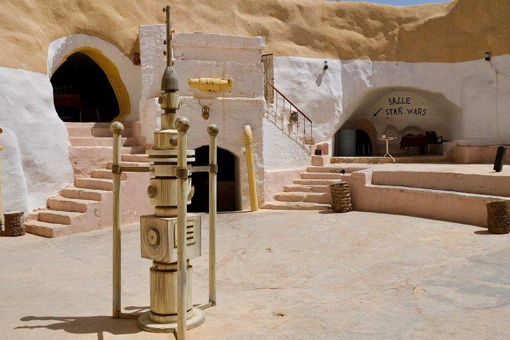 The three desert and mountain oases