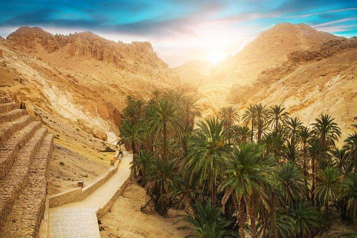 The three desert and mountain oases