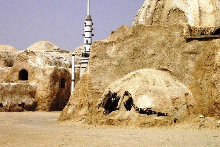 The three desert and mountain oases