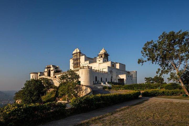 Private Tagestour: Udaipur nach Sajjangarh Fort (Monsoon Palace)