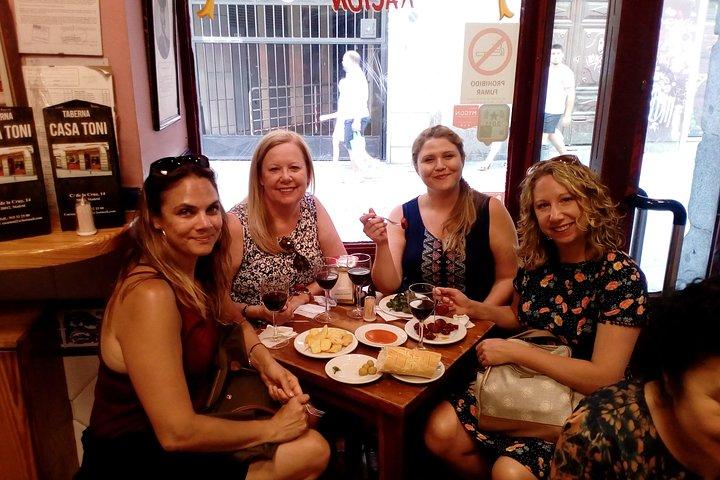Madrid Tapas & Drinks: 少人数料理アドベンチャー