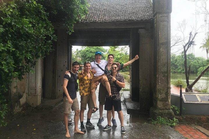 Duong Lam古代の村 - Thay Pagoda - ヴァンプックシルク