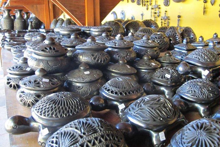 Visite privée d'une journée comprenant les villages artisanaux d'Alebrijes et la poterie noire