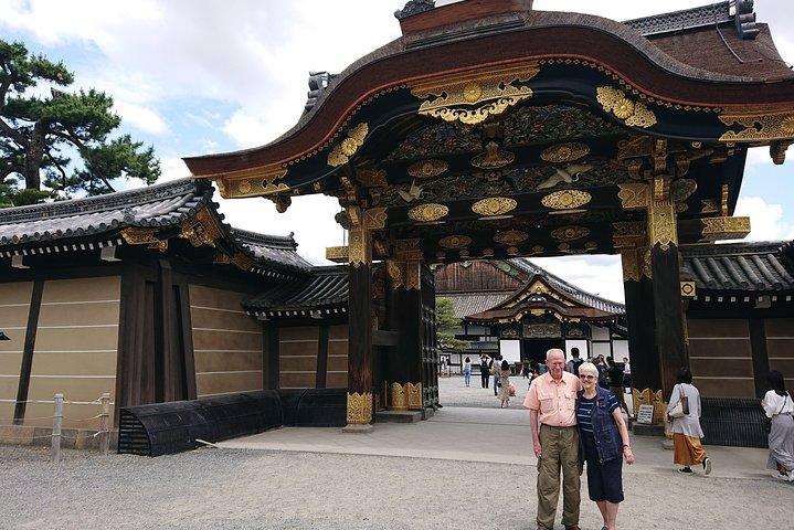 京都・奈良2 日帰りツアー : ゴールデンパビリオン、東大寺、鹿公園