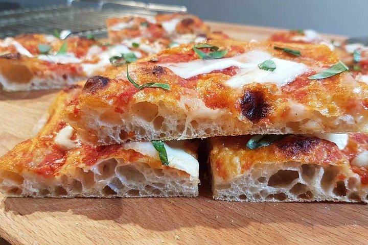 イタリアのピッツァチェフとユニークな場所でピザ料理教室を作るアート