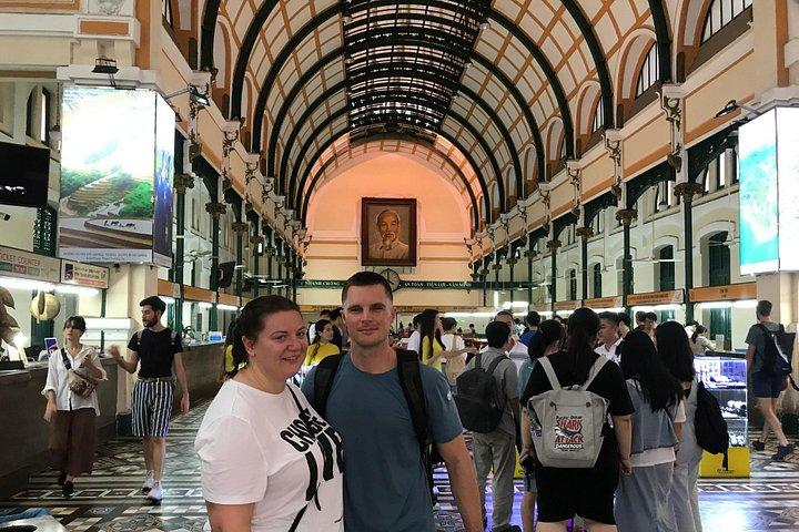 Discover Saigon Main Sights by Walking