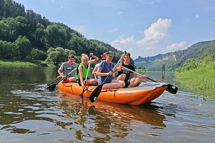 ボヘミアンスイスボートアンドバイクプラハ発のプライベート日帰り旅行