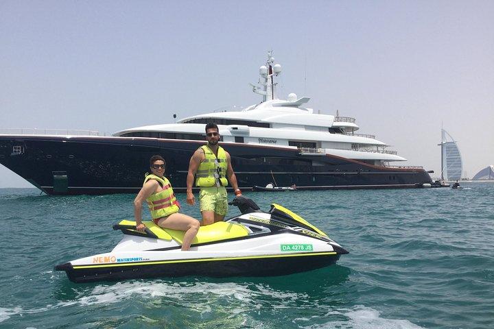 30 min de Jet Ski jusqu'au Burj Al Arab + Photos, Vidéos et Glaces gratuites