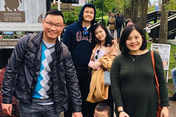 Private Day Trip from Amsterdam to Giethoorn including boat tour