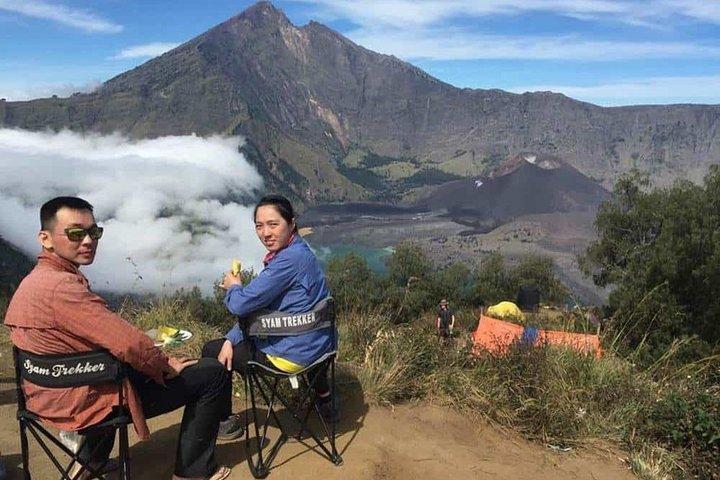 Trekking Rinjani Volcan Pour Crater Rim Senaru 2D-1N Private - Syam Trekker