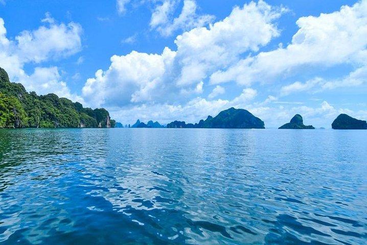 James Bond Island e Phang Nga Bay com canoagem pelo grande barco de Phuket