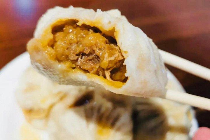 Chinese Cooking Class with Badminton Experience in Beijing