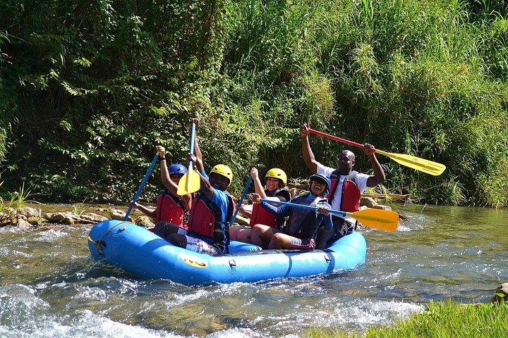 4つの川の急速な冒険の1つで乗馬をカスタマイズ